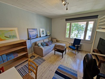 Vuokrataan tilava yksiö 39m² Härmälästä.