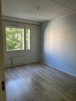 Vuokrataan tilava kaksio Hervannasta