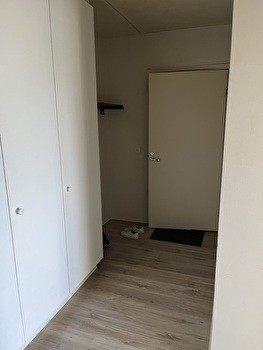 Vuokrataan tilava kaksio Hervannasta