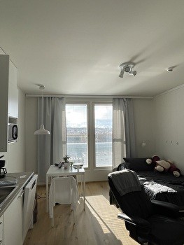 Uusi kalustettu yksiö uskomattomalla sijainnilla