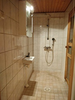 Vuokrattavana kaksio paritalosta