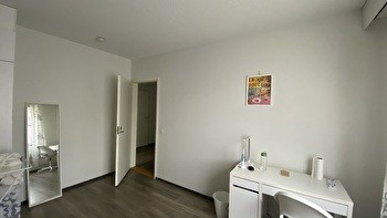 Huone Tampereella (naiset)