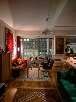 Huone Tampereen keskustasta