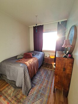 Huone Tampereen keskustasta