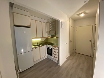 Vuokrataan 1h + kk + kph + parveke