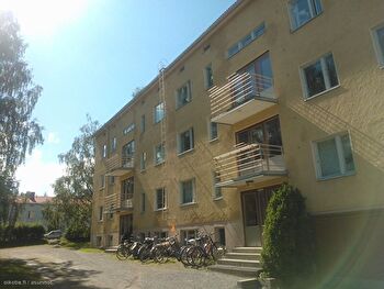 Rauhallinen 1 h + kk kivenheiton päässä TAYS:ista ja TAMK:ista