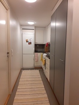 Renting a furnished room from shared apartment for the summer to women