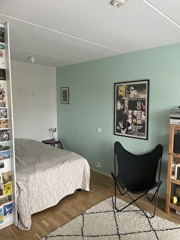  viihtyisä 23-neliön vastikään remontoitu ja kalustettu yksiö Pispalassa.