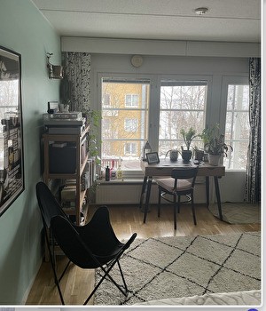  viihtyisä 23-neliön vastikään remontoitu ja kalustettu yksiö Pispalassa.