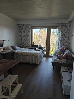 Kalustettu asunto Hervantajärveltä (touko-tammikuu, joustava kesto)