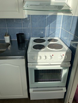 Yksiö 560 €/kk kesäksi Hervannasta