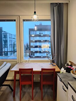Moderni yksiö Pohjois-Hervannassa kesäksi, tk, alkovi, ransk. parveke