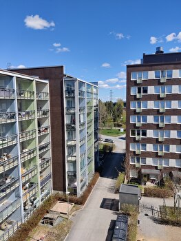 Moderni yksiö Pohjois-Hervannassa kesäksi, tk, alkovi, ransk. parveke