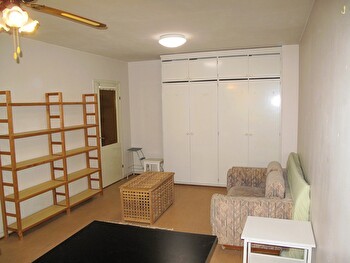Edullinen, kalustettu 45 m2 kaksio kivitalosta