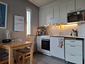 Edullinen opiskelijakaksio Hallilasta