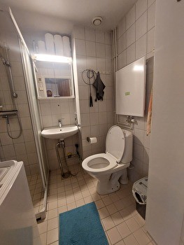 Huone keskustassa