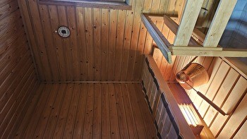 Vuokra-asunto 2h + kt + s, lasitettu parveke, 60m2 (4/5)