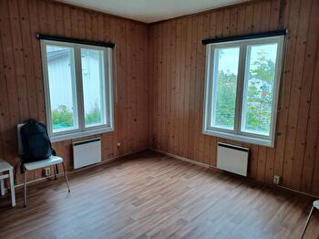 Vuokra-asunto 2h + kt + s, lasitettu parveke, 60m2 (4/5)
