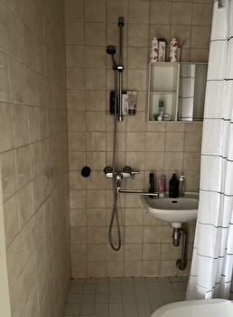 Yksiö lähellä oppilaitoksia