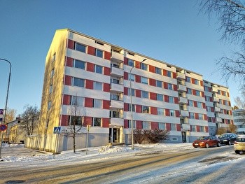 Kodikas 30,5 neliön kalustettu yksiö erillisellä keittiöllä