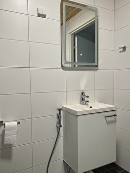 Heti vapaa, kompakti ja valoisa city-koti Tesoman kehittyvällä ja palvelukeskeisellä alueella! 