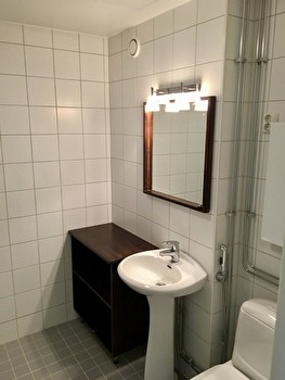 Hyväkuntoinen 2h+k Hakametsän hallin vierestä koulujen läheltä