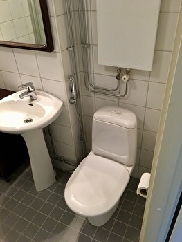 Hyväkuntoinen 2h+k Hakametsän hallin vierestä koulujen läheltä