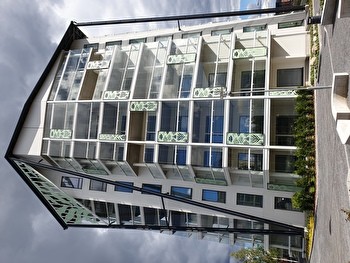 Yksiö tarjotaan vuokralle