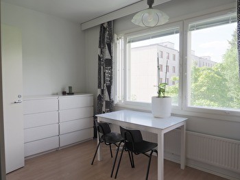 Heti vapaa tilava saunallinen Kaksio Hervannassa