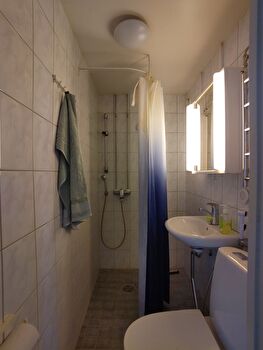 Cozy 30.5 sq. m. furnished studio apartment with a separate kitchen