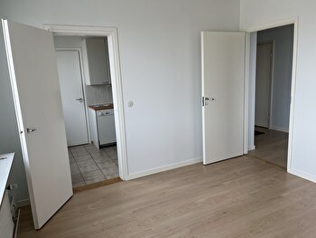 Kodinomaista asumista valoisassa 8. krs soluasunnossa