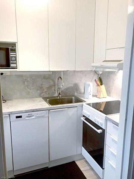 Rauhallinen 1 h + kk kivenheiton päässä TAYS:ista ja TAMK:ista