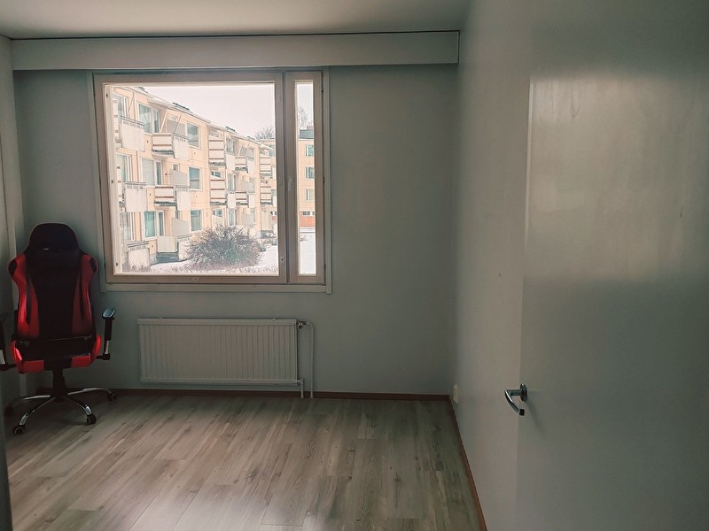 Private Room in a Shared Apartment Near Tampere City Centre