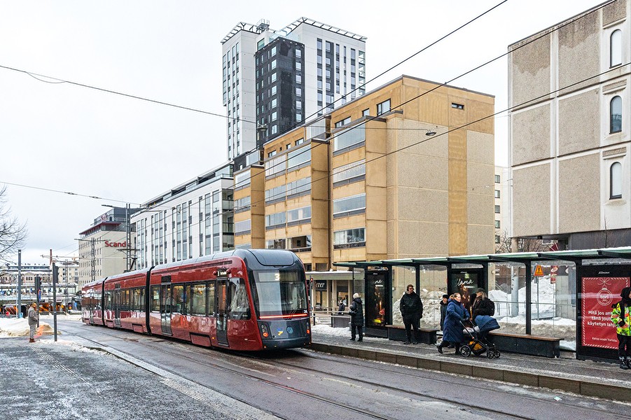 Keskusta parvekkeellinen soluhuone heti vapaa
